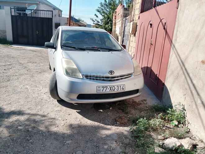 Toyota Prius-1