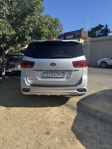 Kia Carnival-21