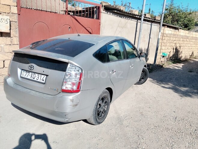 Toyota Prius-6