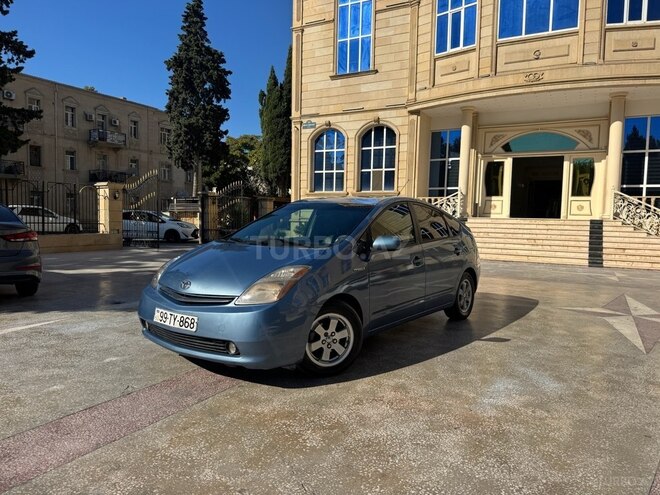 Toyota Prius-2