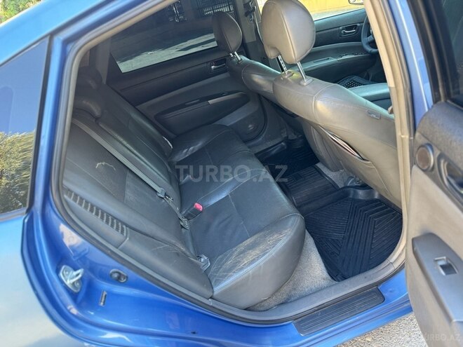 Toyota Prius-12