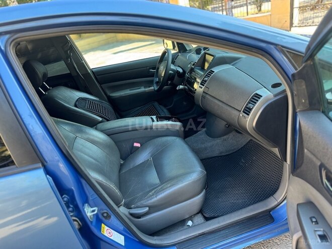 Toyota Prius-11