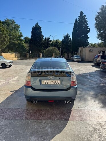 Toyota Prius-8