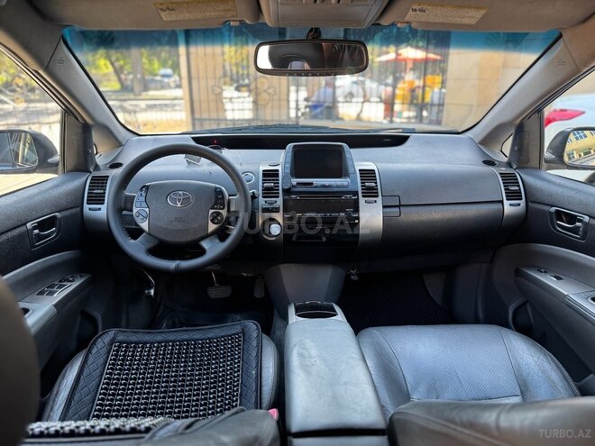 Toyota Prius-9