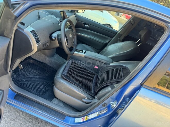 Toyota Prius-10