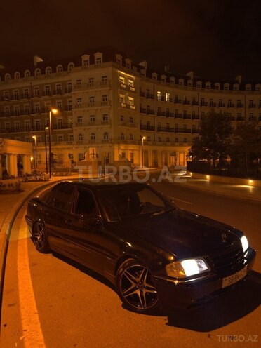 Mercedes C 220 1995, 400,000 km - 2.2 l - Bakı