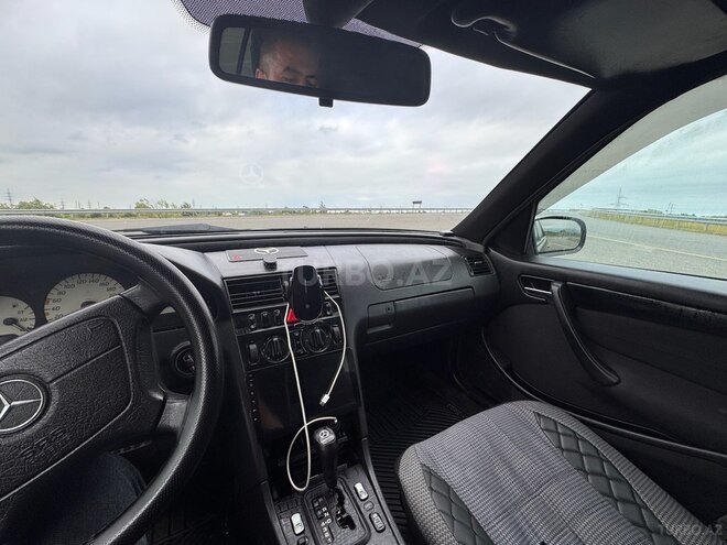 Mercedes C 230 1999, 280,000 km - 2.3 л - Astara