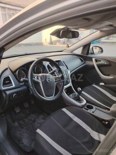 Opel Astra 2011, 240,210 km - 1.3 l - Ağdaş