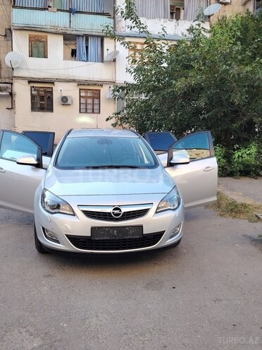 Opel Astra 2011, 240,210 km - 1.3 l - Ağdaş
