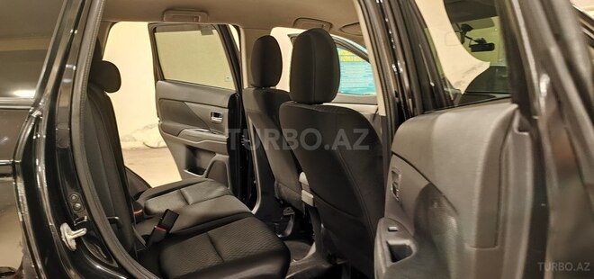 Mitsubishi Outlander-14