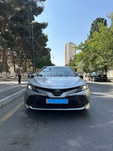 Toyota Camry-1