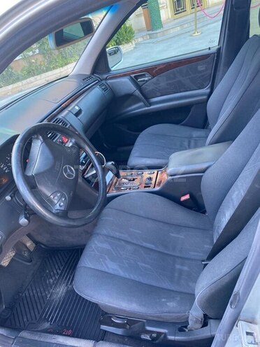 Mercedes E 220 d 1999, 300,000 km - 2.2 l - Bakı