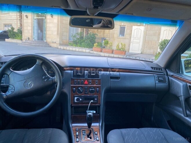 Mercedes E 220 d 1999, 300,000 km - 2.2 l - Bakı
