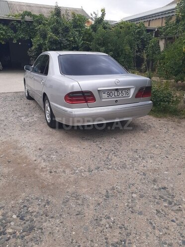 Mercedes E 270 2000, 484,115 km - 2.7 l - Şirvan