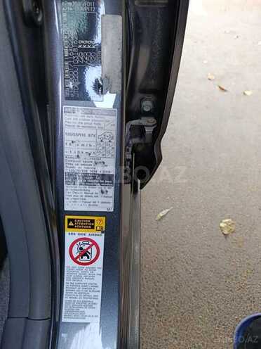 Toyota Prius-14