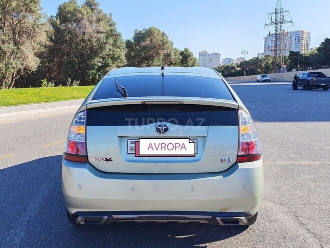 Toyota Prius-6