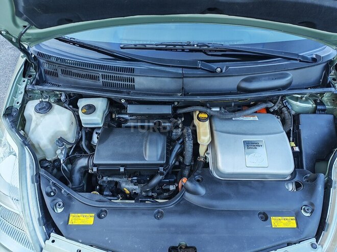 Toyota Prius-13