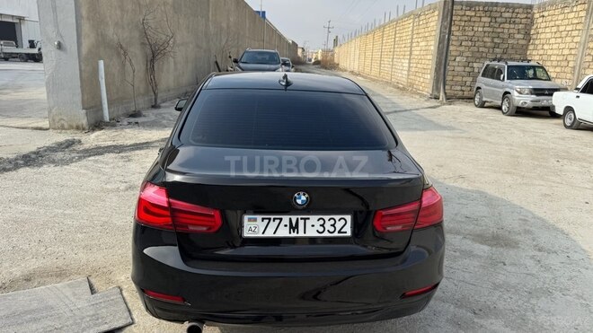 BMW 320-3