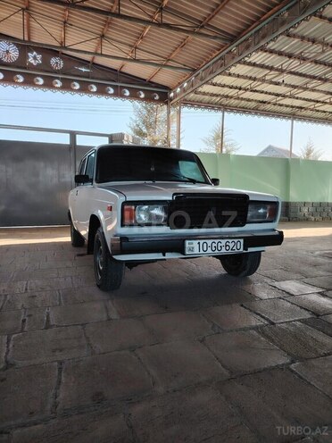 LADA (VAZ) 2107 2000, 200,000 km - 1.6 l - Salyan
