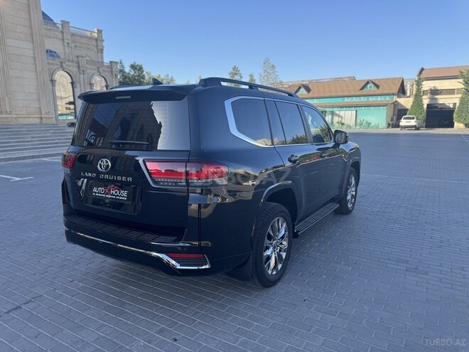 Toyota Land Cruiser-8