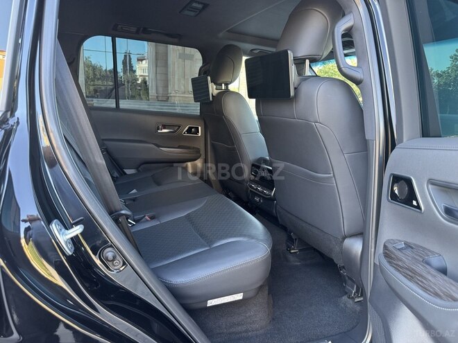 Toyota Land Cruiser-10