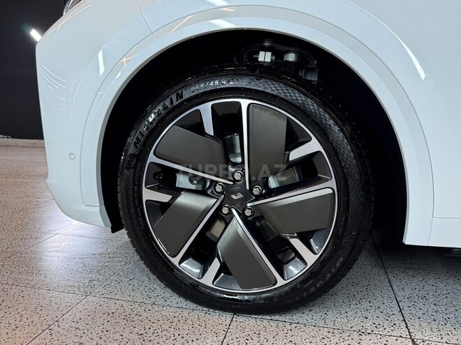 Li Auto L9 2025, 0 km - 1.5 l - Bakı