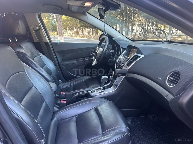 Chevrolet Cruze-15