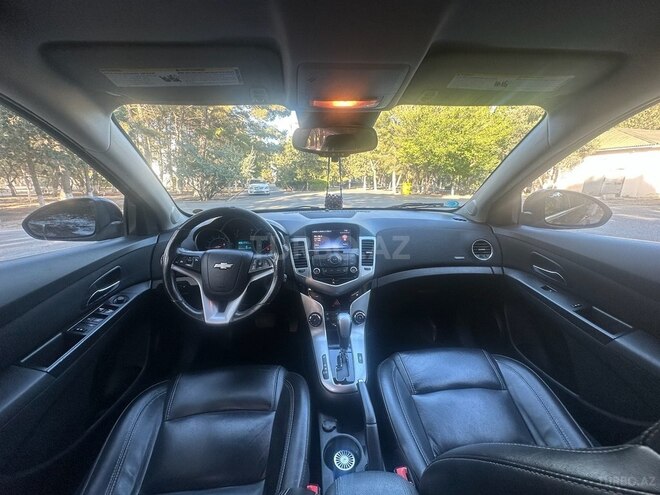 Chevrolet Cruze-11