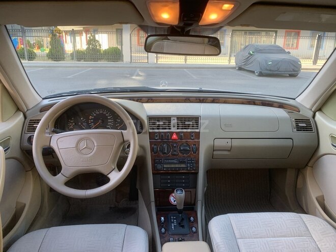 Mercedes C 200 1998, 241,000 km - 2.0 л - Bakı
