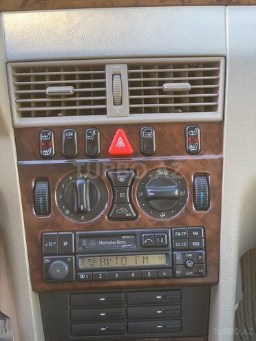 Mercedes C 200 1998, 241,000 km - 2.0 л - Bakı