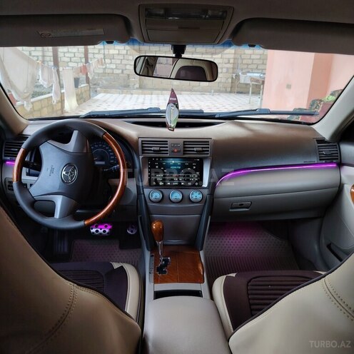 Toyota Camry-5