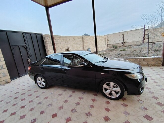 Toyota Camry-3