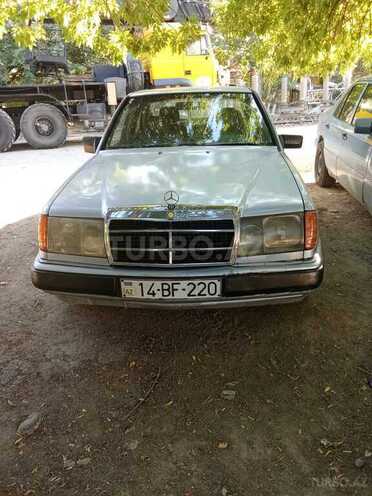 Mercedes E 200 1986, 565,890 km - 2.0 l - Sabirabad