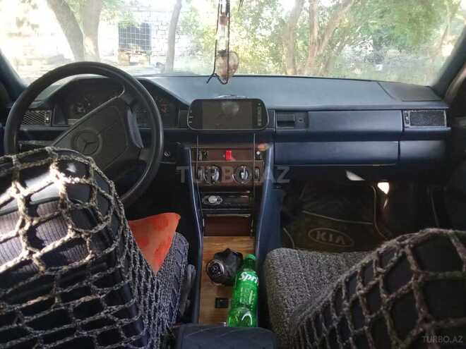 Mercedes E 200 1986, 565,890 km - 2.0 l - Sabirabad