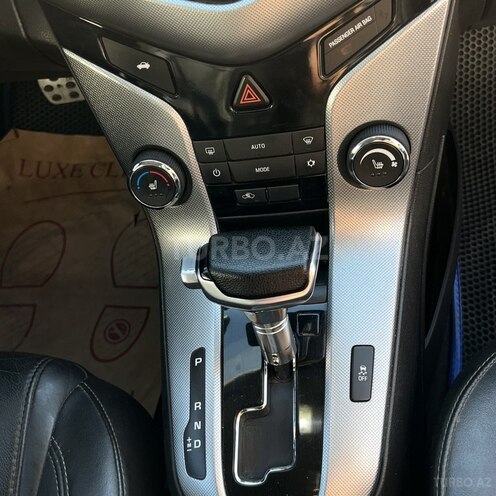 Chevrolet Cruze 2015, 268,111 km - 1.4 л - Sumqayıt
