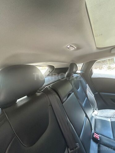Volvo V40 2015, 165,000 km - 2.0 l - Bakı