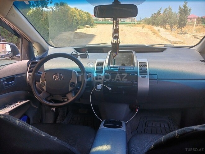 Toyota Prius-10