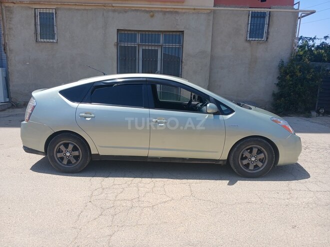 Toyota Prius-3