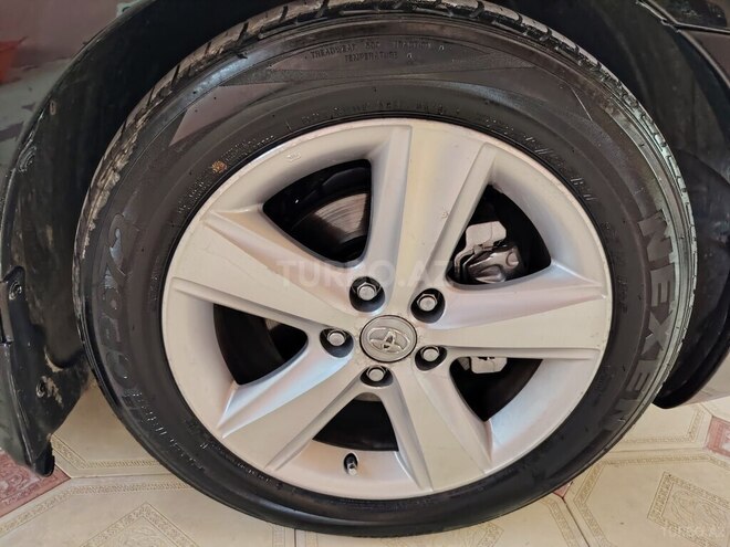 Toyota Camry-8