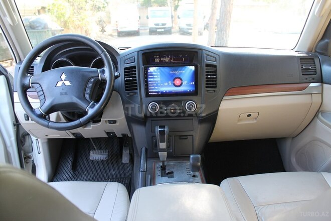 Mitsubishi Pajero 2008, 307,000 km - 3.2 l - Bakı