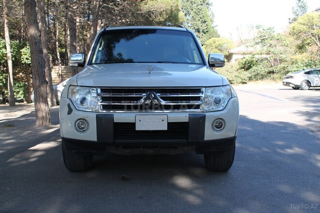 Mitsubishi Pajero 2008, 307,000 km - 3.2 l - Bakı