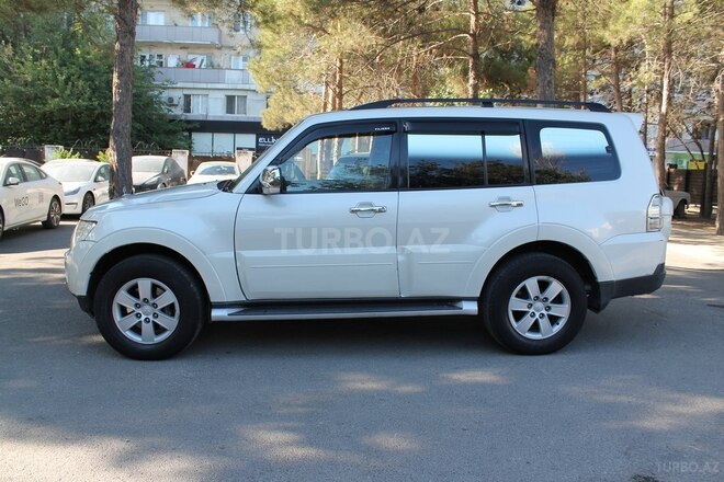 Mitsubishi Pajero 2008, 307,000 km - 3.2 l - Bakı