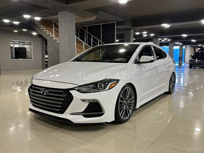 Hyundai Elantra-3
