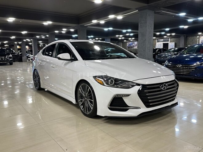 Hyundai Elantra-2