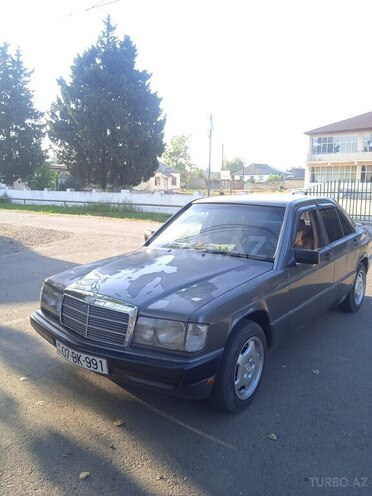 Mercedes 190 1990, 450,820 km - 2.3 l - Astara