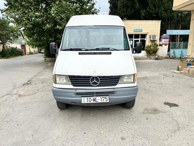 Mercedes Sprinter 208 1995, 296,535 km - 2.5 л - Qazax