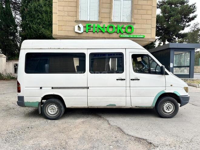 Mercedes Sprinter 208 1995, 296,535 km - 2.5 л - Qazax
