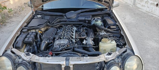 Mercedes E 270 1999, 504,123 km - 2.7 l - Bakı