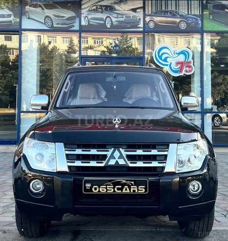Mitsubishi Pajero-1