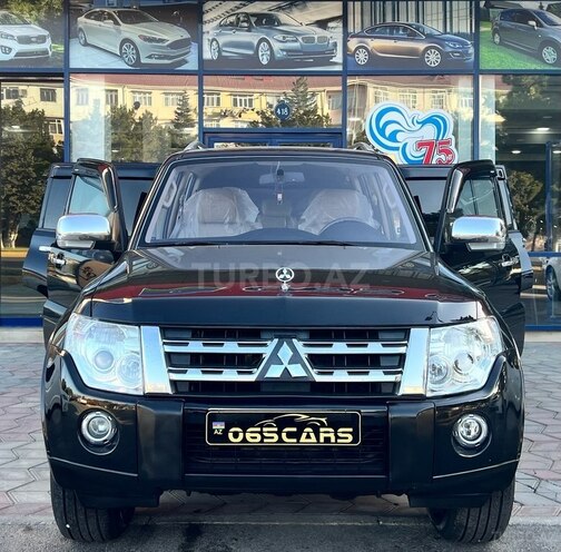 Mitsubishi Pajero-2